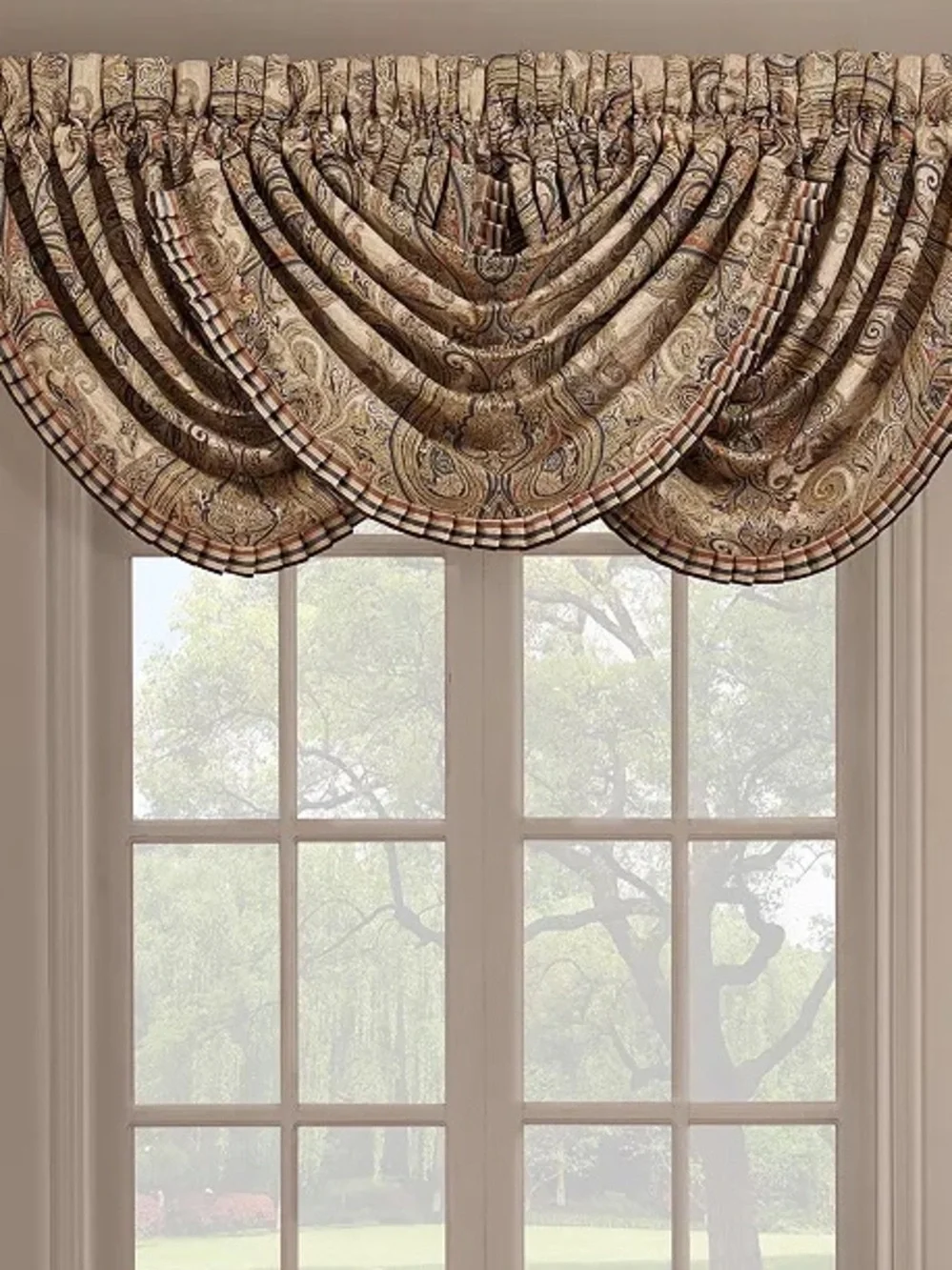 J. Queen New York Luciana Beige  Blackout Rod Pocket Valance 49 x 33” MSRP $104